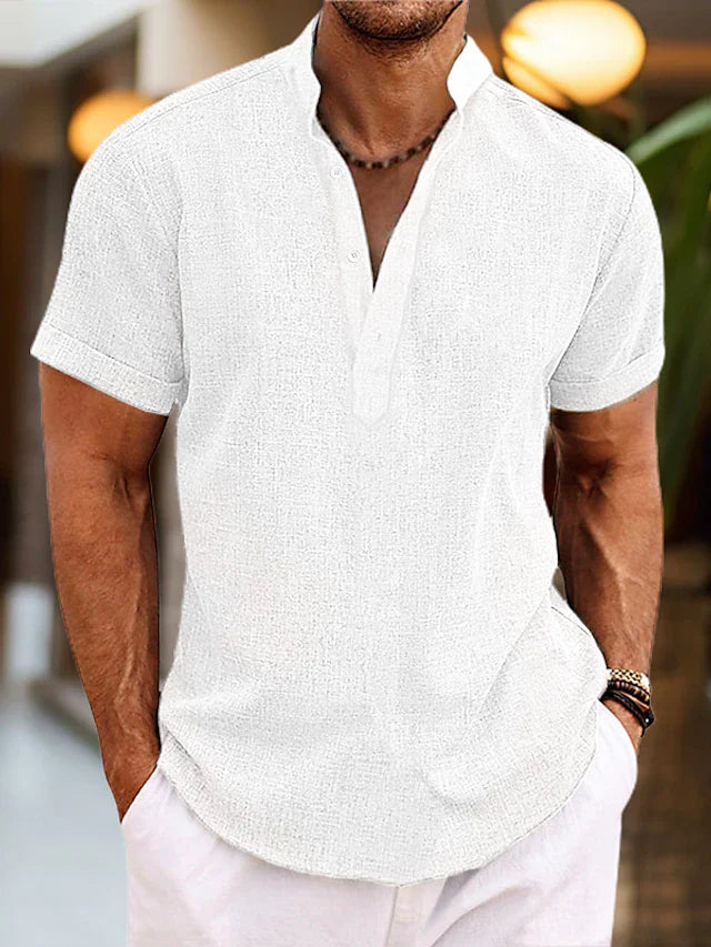 Alaric | Men’s Short Sleeve Shirt in a Relaxed Holiday Fashion Sense
