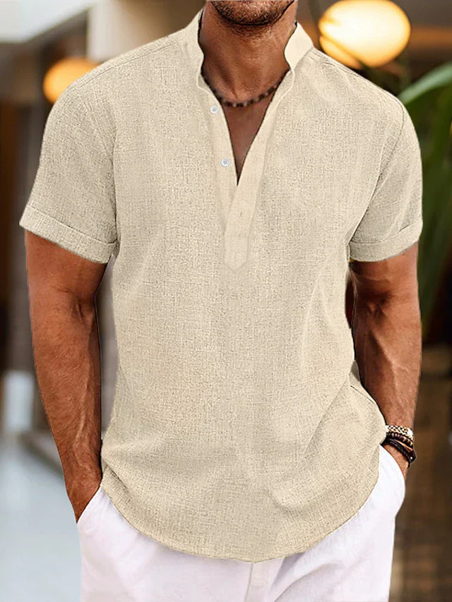 Alaric | Men’s Short Sleeve Shirt in a Relaxed Holiday Fashion Sense