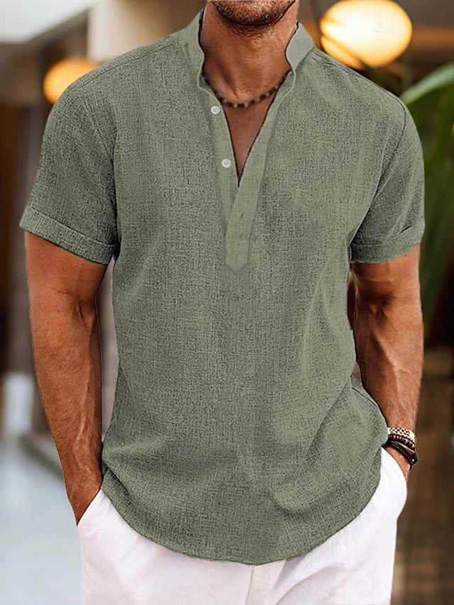 Alaric | Men’s Short Sleeve Shirt in a Relaxed Holiday Fashion Sense