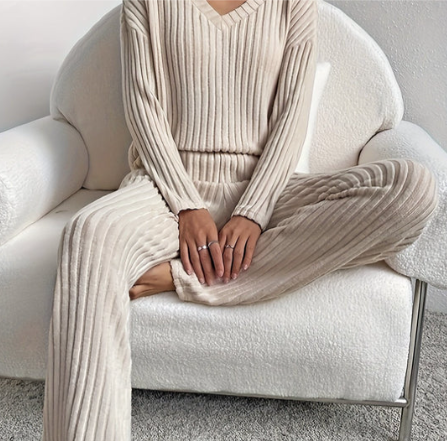 Aveline | Women’s Lounge Set in a Ribbed Relaxed Shape