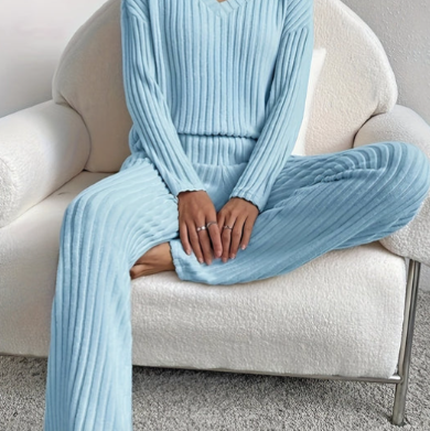 Aveline | Women’s Lounge Set in a Ribbed Relaxed Shape
