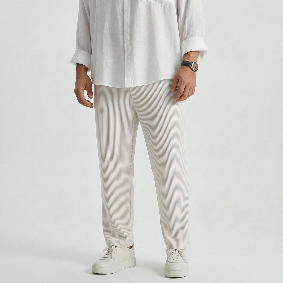 Serano | Men’s Pleated Trousers in a relaxed straight fit
