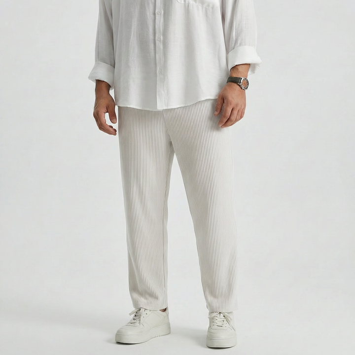 Serano | Men’s Pleated Trousers in a relaxed straight fit