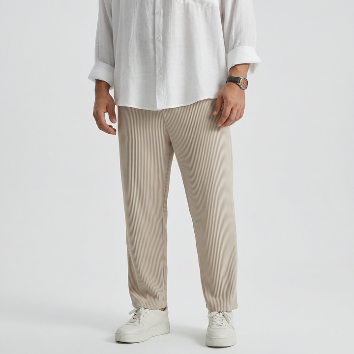 Serano | Men’s Pleated Trousers in a relaxed straight fit