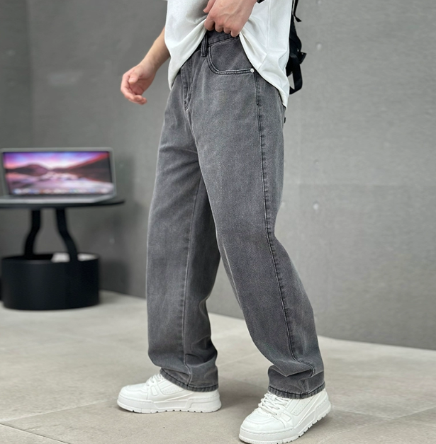 Brennon | Men’s Jeans in a Relaxed Straight Cut